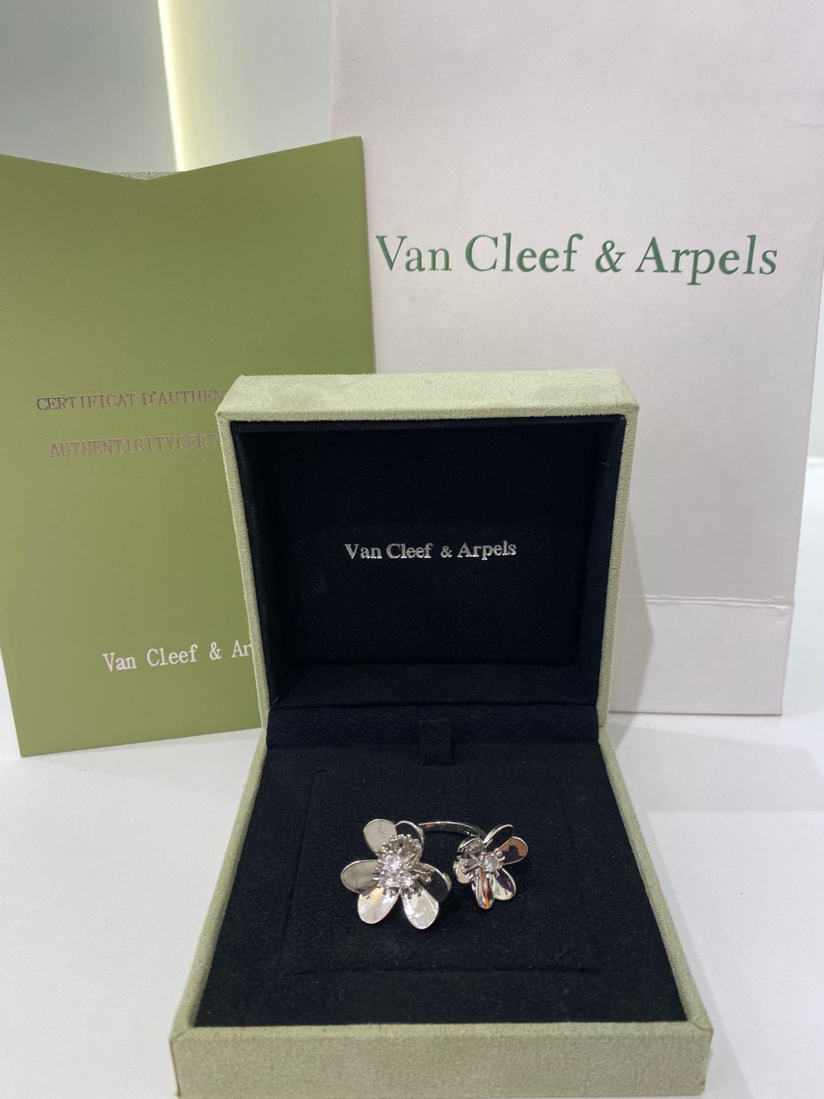 Van Cleef Floral Ring