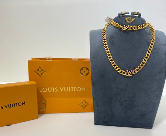 Louis Vuitton Signature Curb Chain Gold Jewelry Set