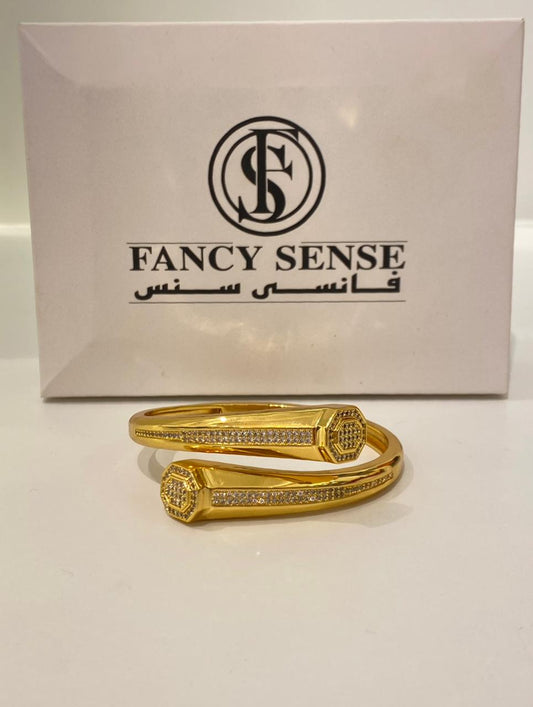 Square Edge Gold Bracelet
