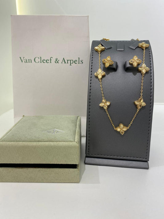Van Cleef Gold Clover Set