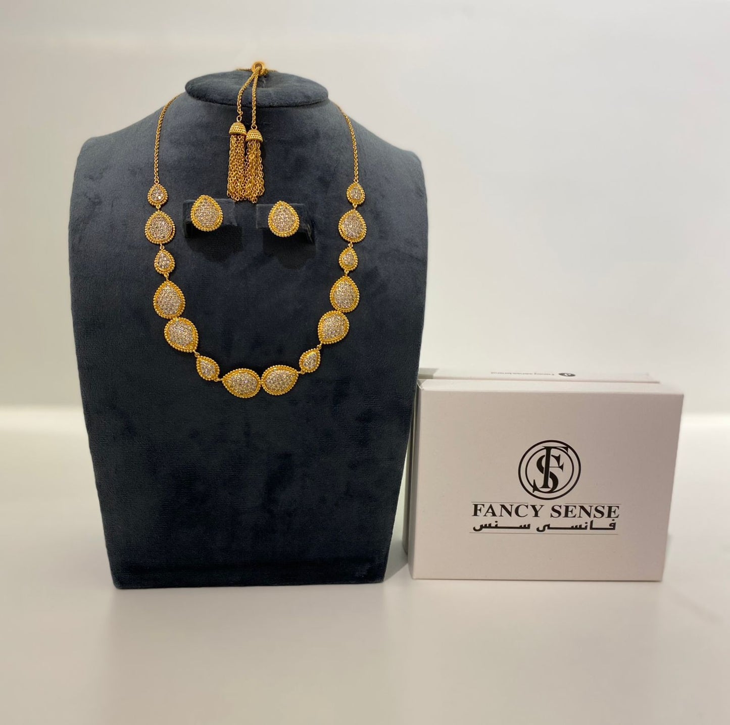 Boucheron Gold Plated Luxury Set – Necklace & Earrings